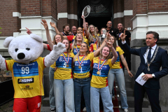 23-4-2025 Huldiging dames Draisma Dynamo bekerwinnaressen