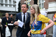 23-4-2025 Huldiging dames Draisma Dynamo bekerwinnaressen