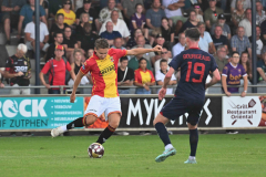 ZUTPHEN - OVERIJSSEL - NEDERLAND - 26 juli 2025:      Evert Linthorst    gedurende de oefenwedstrijd tussen Go Ahead Eagles en Al Duhail op de velden van AZC Zutphen (©woutervanzoeren/©WoZoPro)