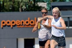 27-06-2019: Atletiek: Trainingen 4 x 100 meter heren en dames: PapendalV.l.n.r: Dafne Schippers, Marije van HunenstijnTraining estafetteploegen 4 x 100 m Papendal