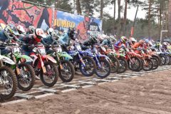 02-04-2018: Motorsport: Dutch Masters of Motocross: Oldebroek
Start tweede manche 250 cc





Motocross; Dutch Masters; Oldebroek; 2 april 2018; Jeffrey Herlings